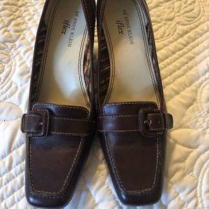 Anne Klein Falco Brown Leather Loafer with Stacked Heel 7M